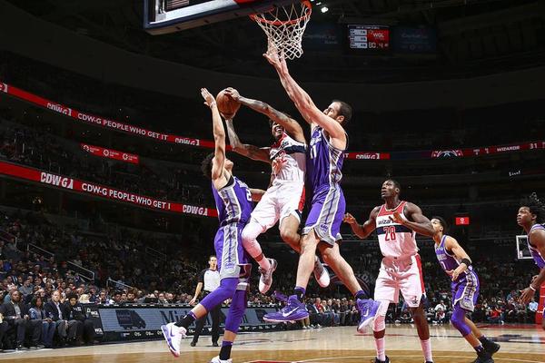 淘汰出局！总经理场边指挥引众怒 卖赵睿换场馆运营拉胯？