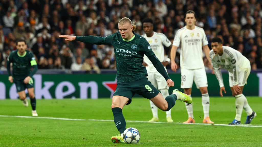 中超赛报：广州队主场击败武汉三镇,