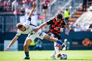 客战多特蒙德贡献帽子戏法+绝平，昂达夫当选全场最佳球员