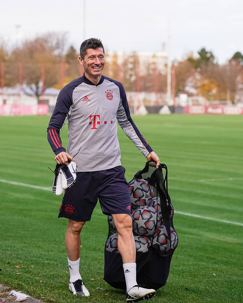 惊魂重演？巴萨死守诺坎普！严防德国球迷再度攻陷主场