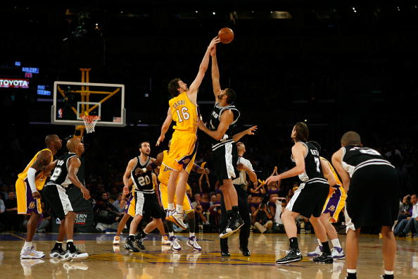 大博阿滕：我去巴萨得征得梅西的同意；夸他是谎言我喜欢C罗